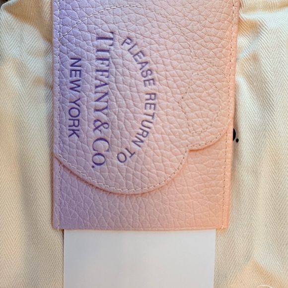 New Tiffany & Co. Pastel Pink Card Holder - Picture 5 of 9